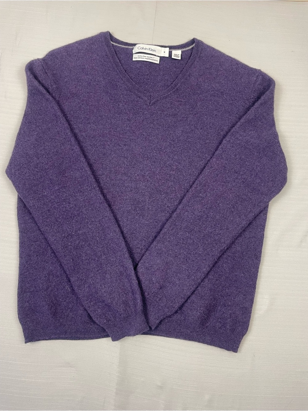 Calvin Klein Men's Extra Fine Merino Wool V-Neck Sweater - Purple (Shrunk)